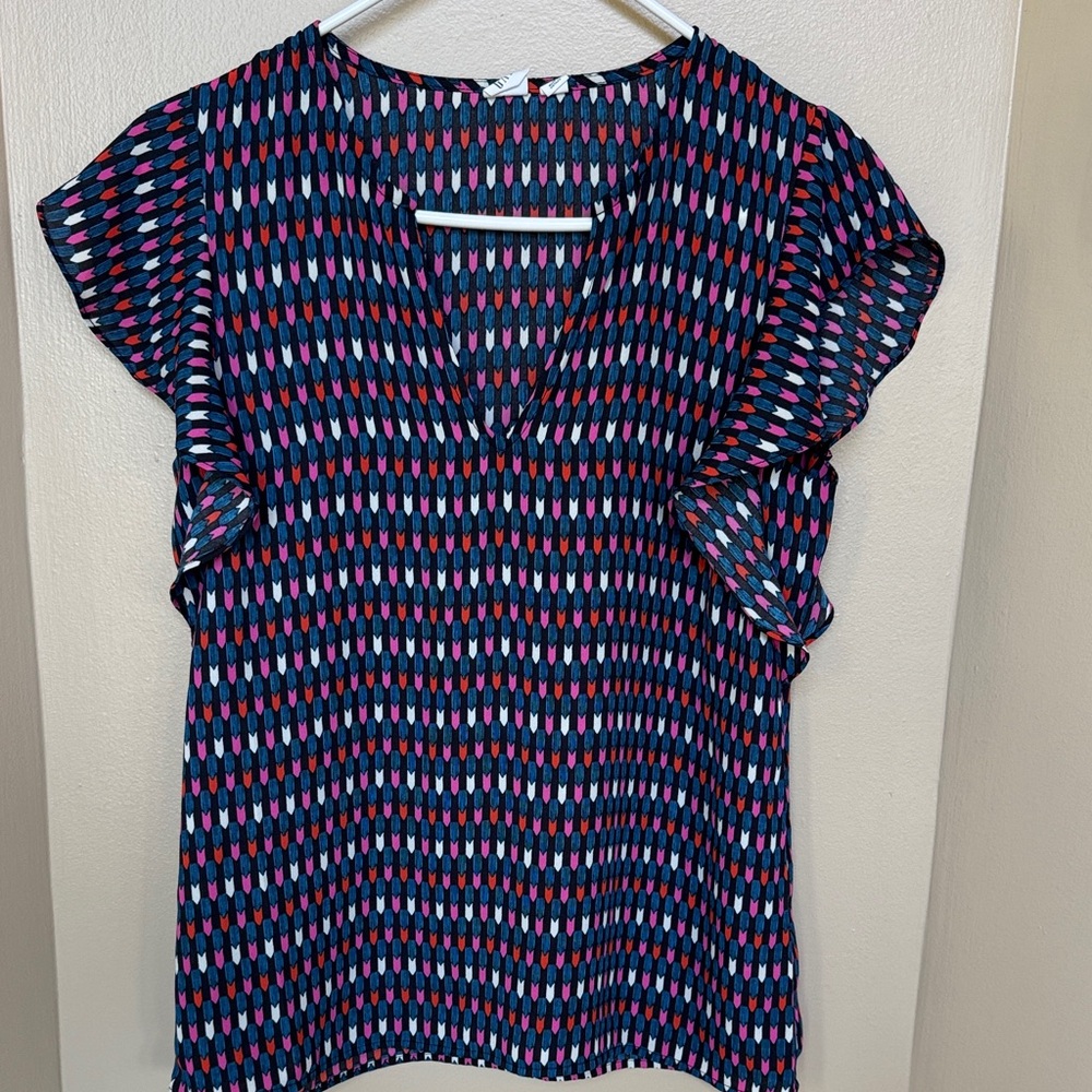 GAP Women's Top XS in Black and Pink Pattern good condition